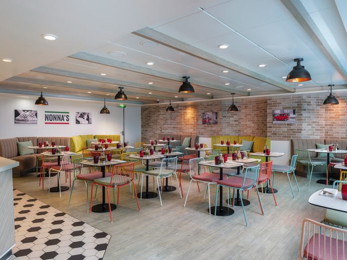 Restaurants, Bars & Cafés on Marella Explorer 2